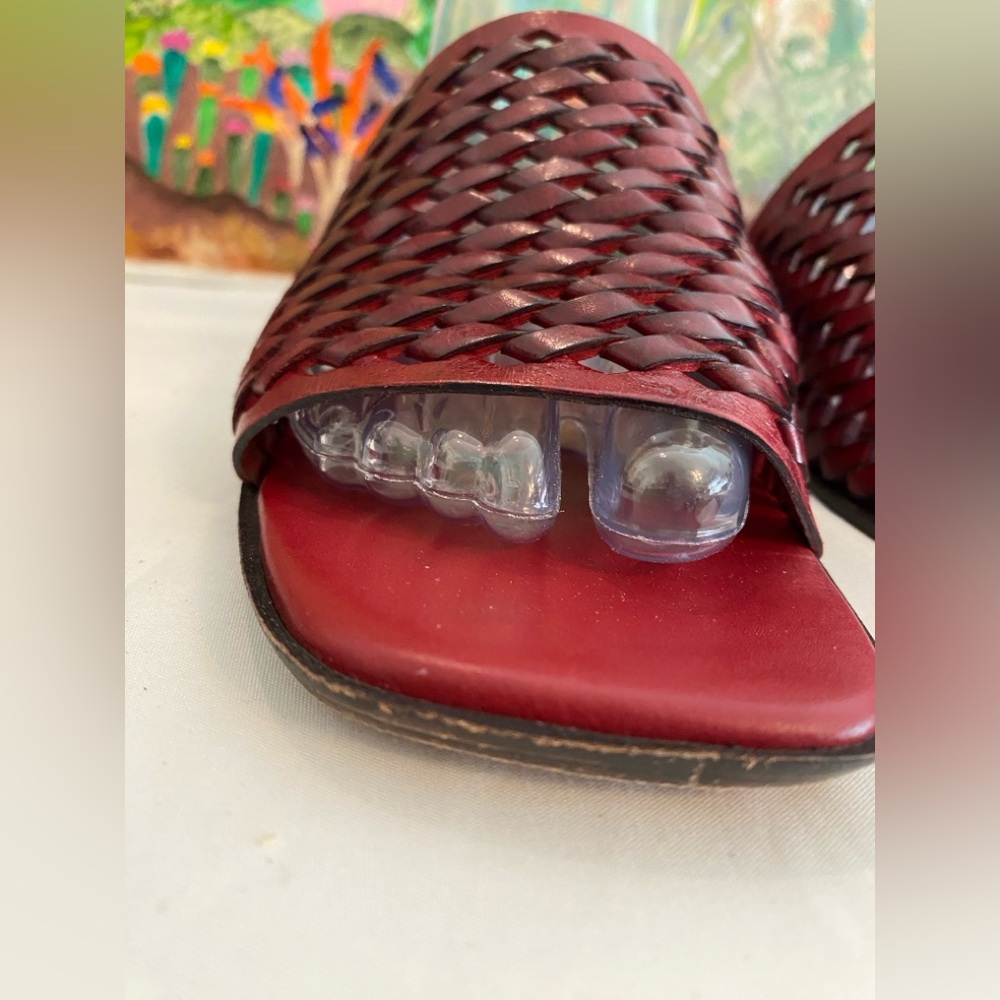 Cole Haan Women's Slide Woven Leather Block Sandals, Burgundy, Size 7B - Picture 4 of 15